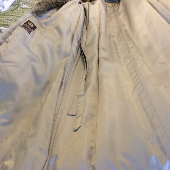 Coyote Fur - Full Length Coat - Picture 11 of 16